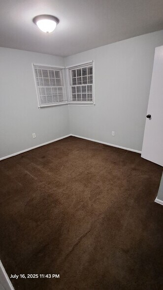 Building Photo - 3139 W Ridge Rd