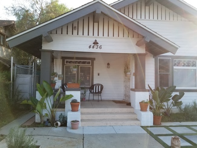 Front view - 4436 Kingswell Ave