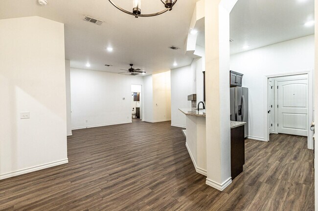 Building Photo - 1707 100th St