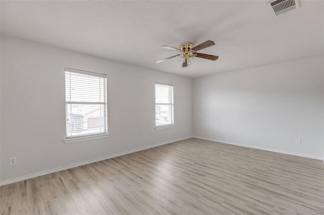 Building Photo - 3207 Barksdale Dr