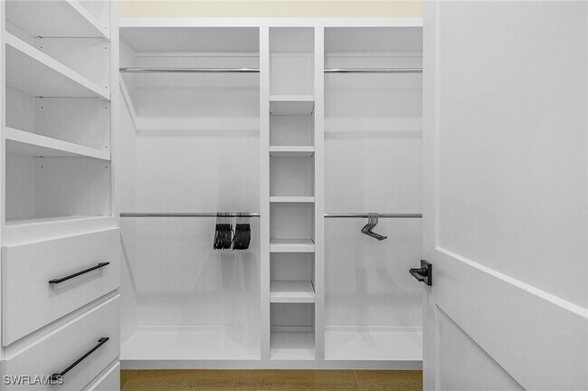 Building Photo - 618 31st St NW