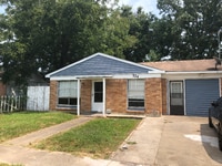 Building Photo - 124 Town Homes Dr