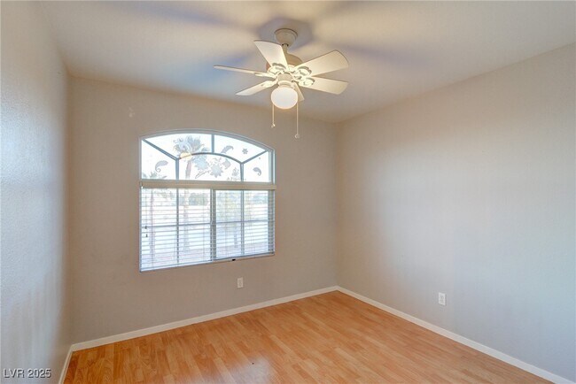 Building Photo - 5831 Salmon Falls St