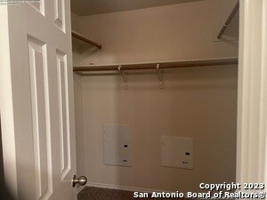 Building Photo - 5611 Golf Mist