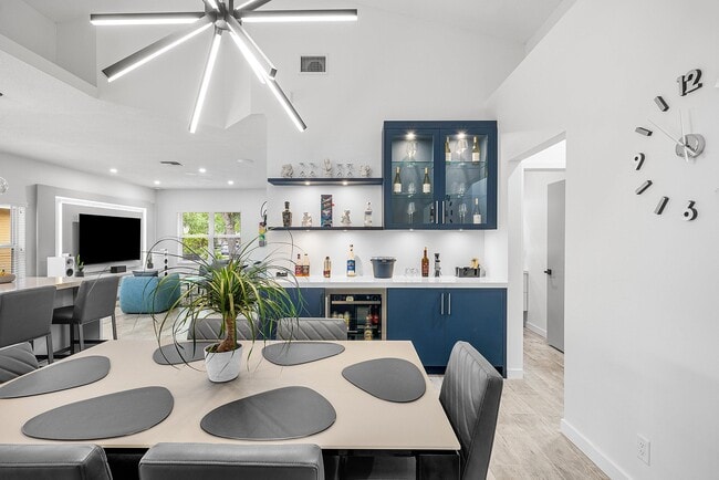 Building Photo - 494 Enfield Ct