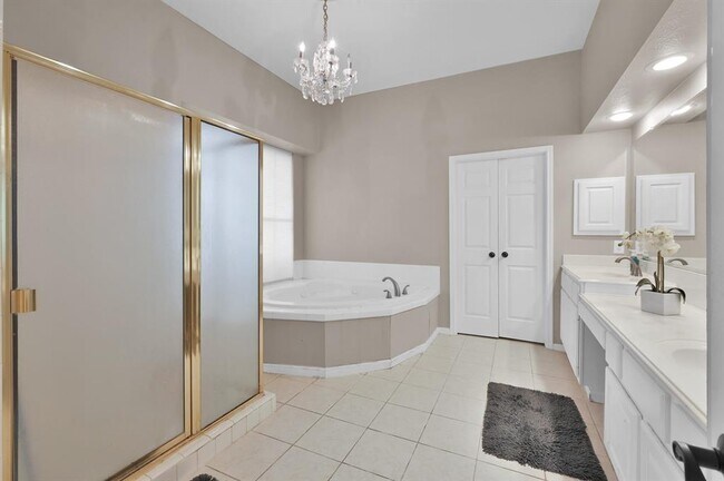 Building Photo - 163 N Concord Forest Cir