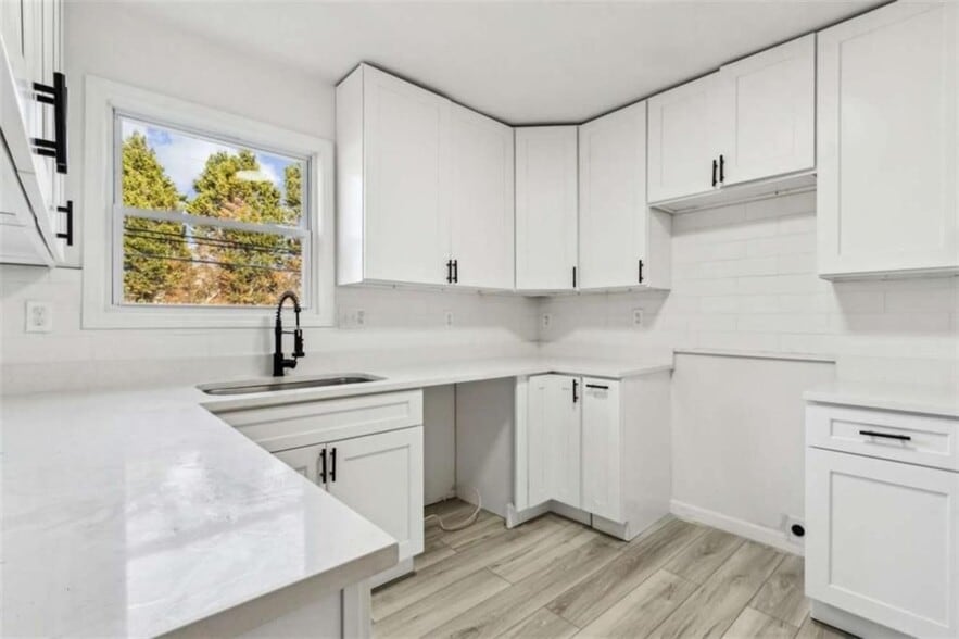 Building Photo - 597 Paper Mill Rd