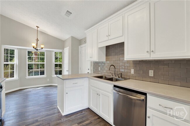 Building Photo - 900 Osprey Dr