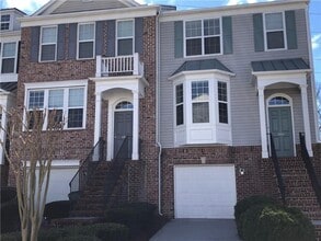 Building Photo - 1002 Thornborough Dr
