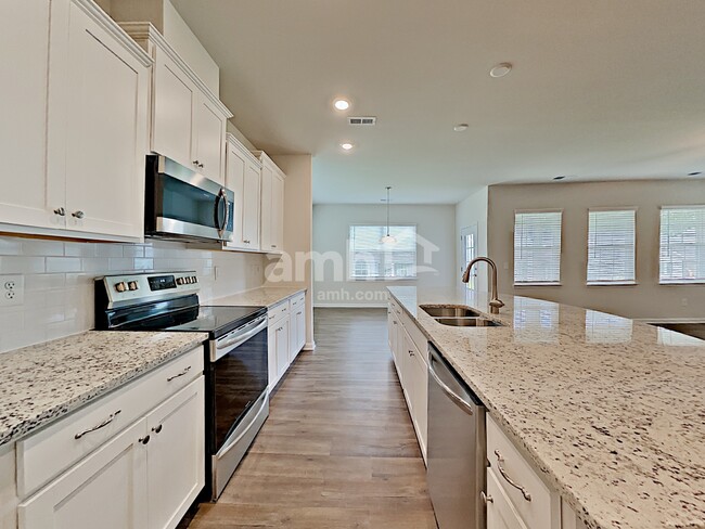 Building Photo - 2410 Abundance Ln