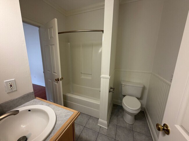 Building Photo - 105 Serenity Ln