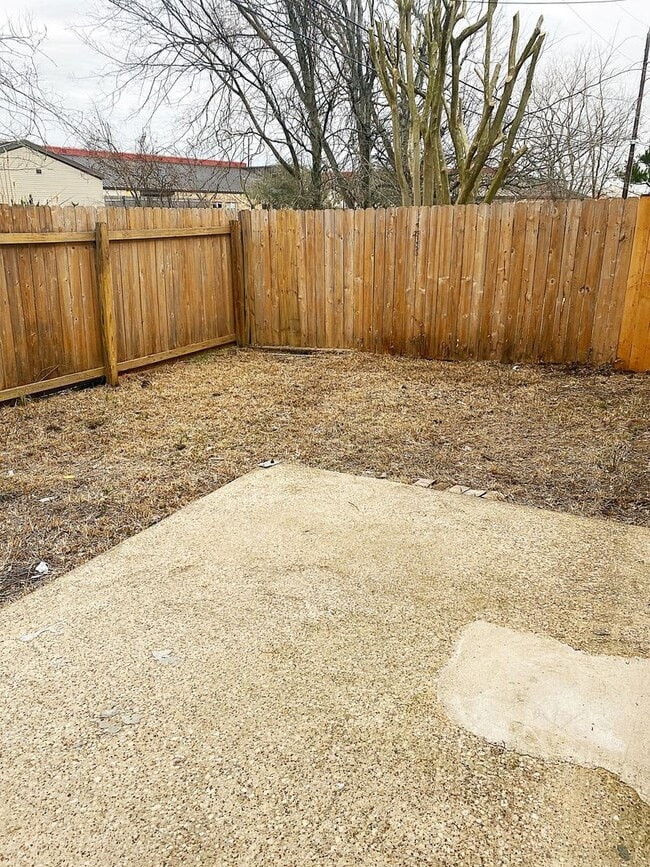 Building Photo - 8674 Glen Meadow Ln