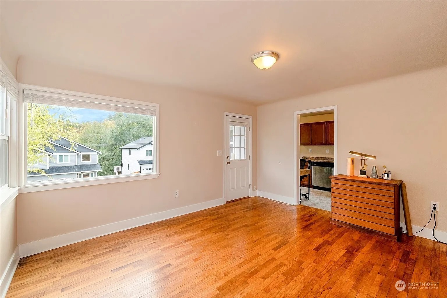 Building Photo - 916 Hull Ave