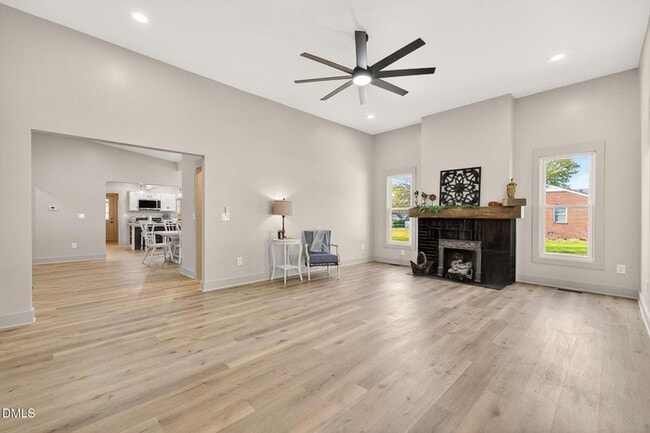 Building Photo - Earn Wealth While Leasing - Like a Homeowner - Lease to Own