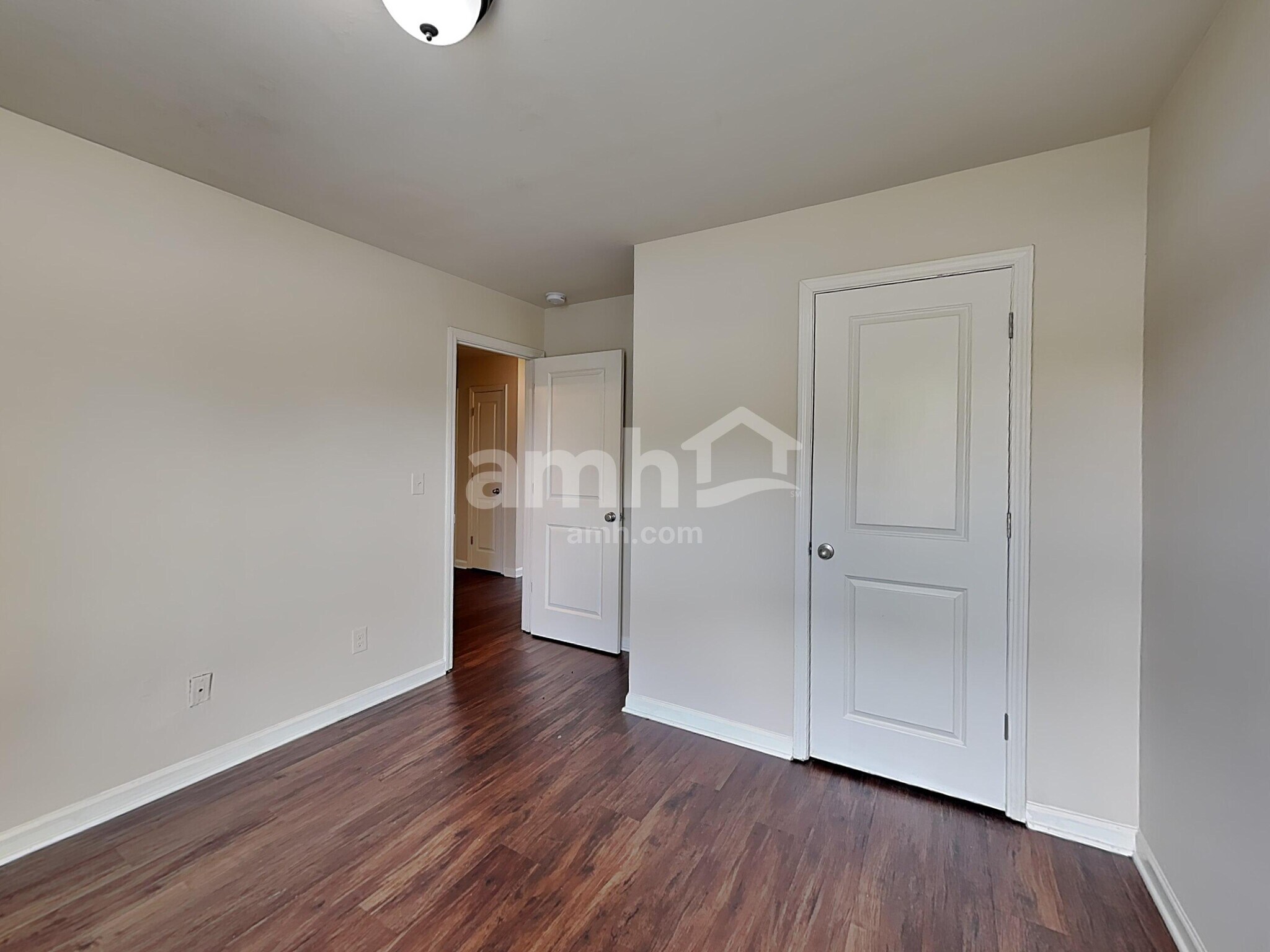 Building Photo - 4104 Dale Dr SE