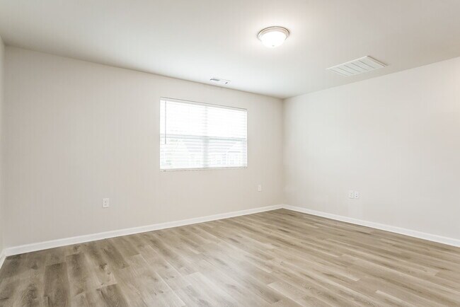 Building Photo - 534 Dawley Dr