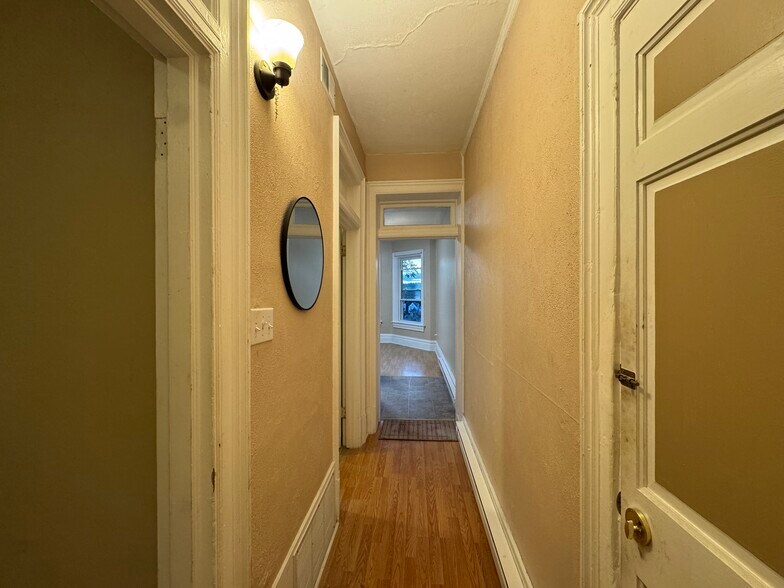 Hallway - 1749 Crafton Blvd