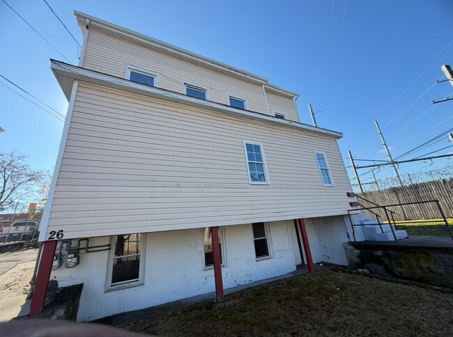 Building Photo - 26 Clarence St