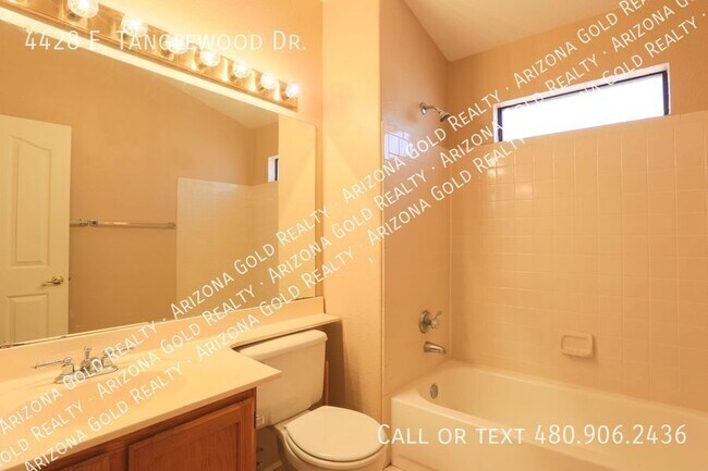 Building Photo - 4428 E Tanglewood Dr