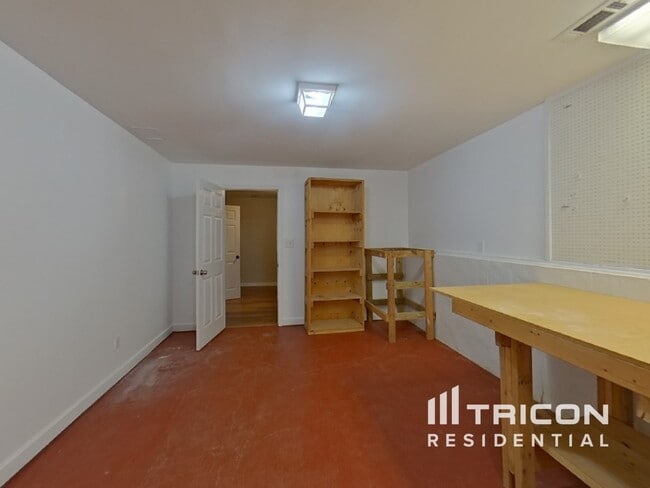 Building Photo - 100 Wyngate Dr