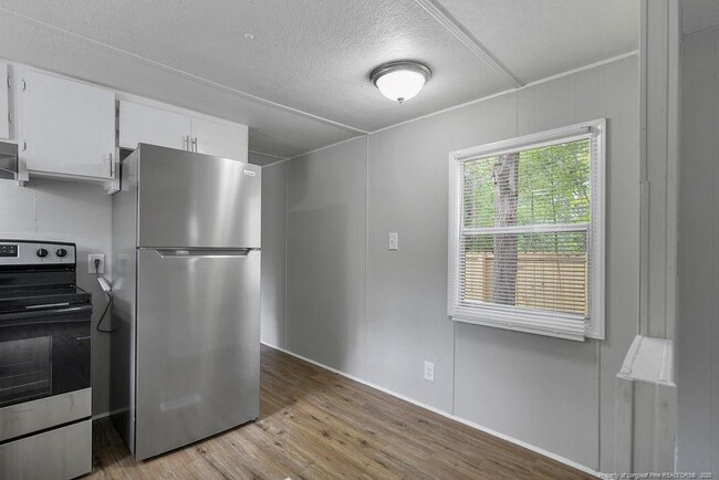 Building Photo - 4404 Piedmont Ave