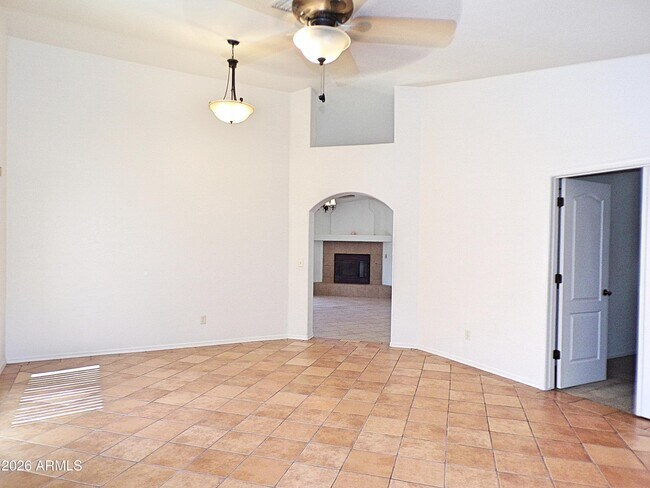 Building Photo - 3087 Plaza De Viola
