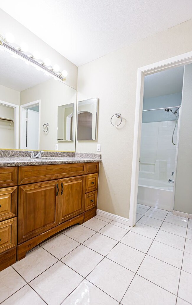 Building Photo - 1 Story home located in Southern Highlands.