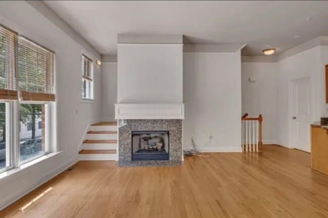 Building Photo - 1390 Dutch Valley Pl NE