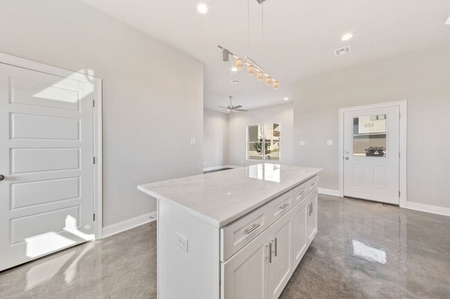 Building Photo - FOR RENT in YOUNGSVILLE!