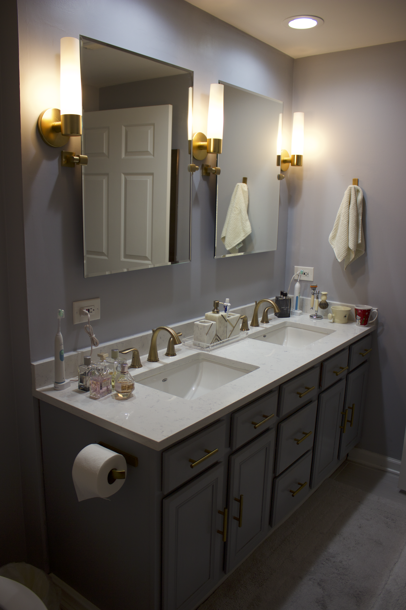 Master Bathroom Vanity - 200 N Addison Ave