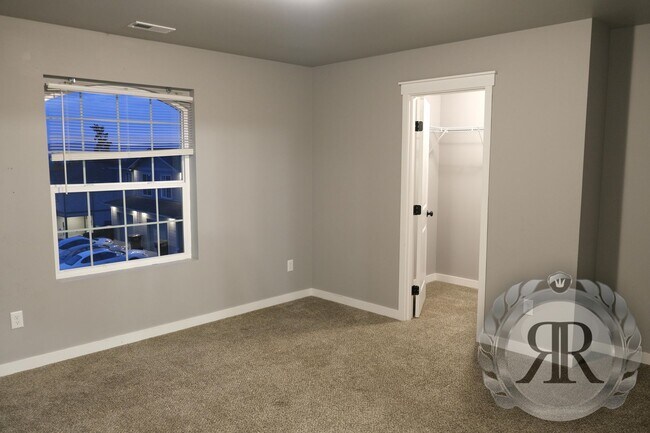 Building Photo - 7411 Saddlebrook Lp