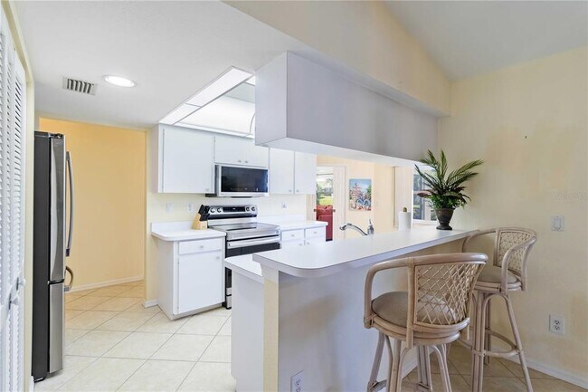 Building Photo - 5 Sportsman Ct