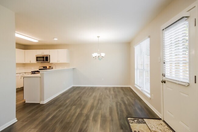 Building Photo - 18407 Heartland Ct