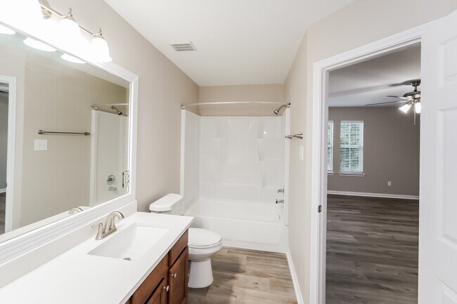 Building Photo - 20727 Dickinson Manor Ln