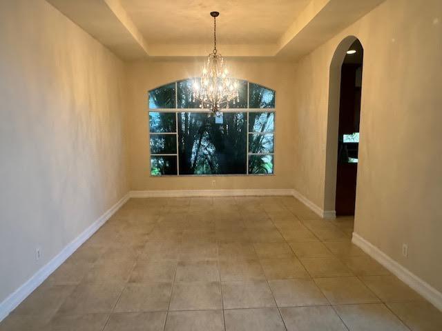 Building Photo - 664 Edgebrook Ln