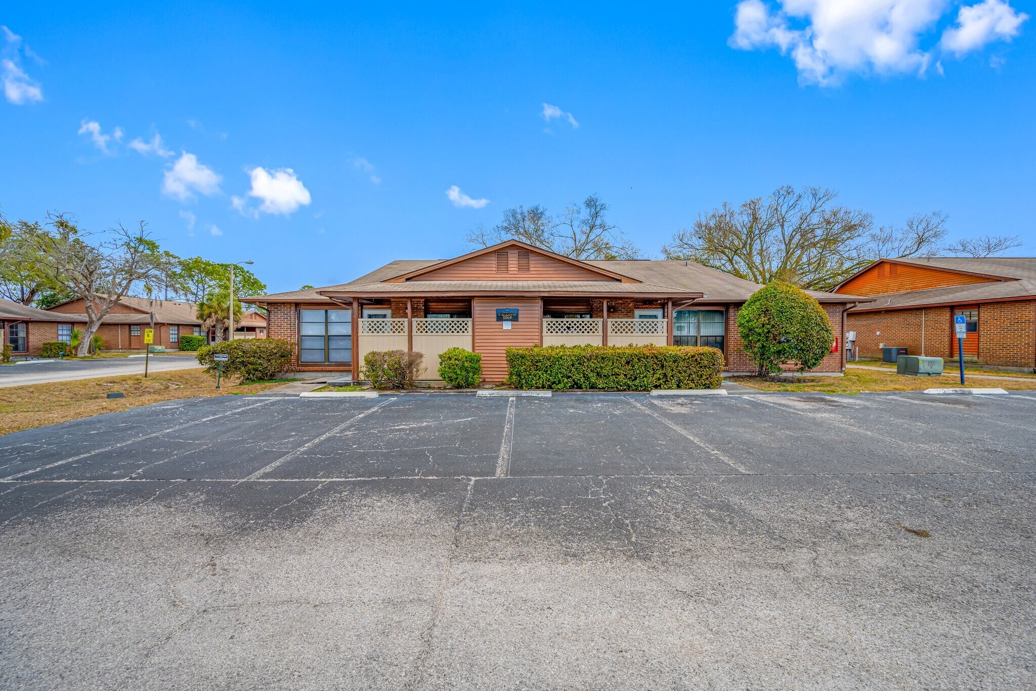 Building Photo - 10723 Buckingham Ct