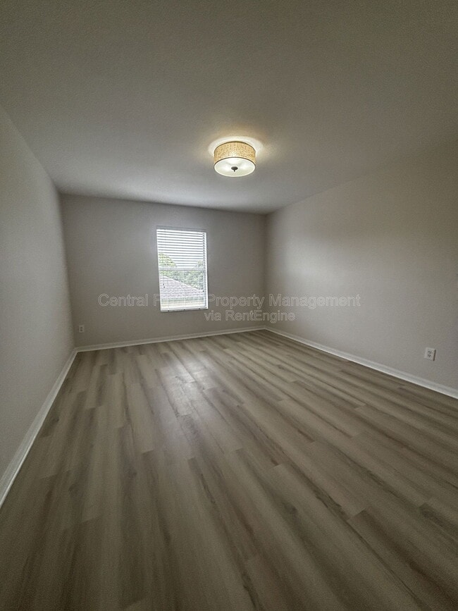 Building Photo - 2228 Albion Ave