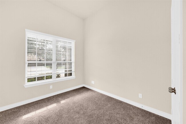 Building Photo - 24130 Valencia Ridge Ln