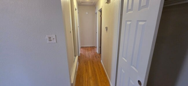 Building Photo - ALL PROSPECTIVE TENANTS MUST SUBMIT A $58 NON-REFUNDABLE APPLICATION FEE PER APPLICANT ONLINE AND...