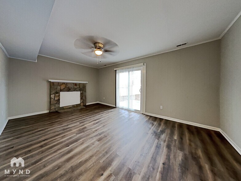 Building Photo - 6815 Saddle Ridge Rd