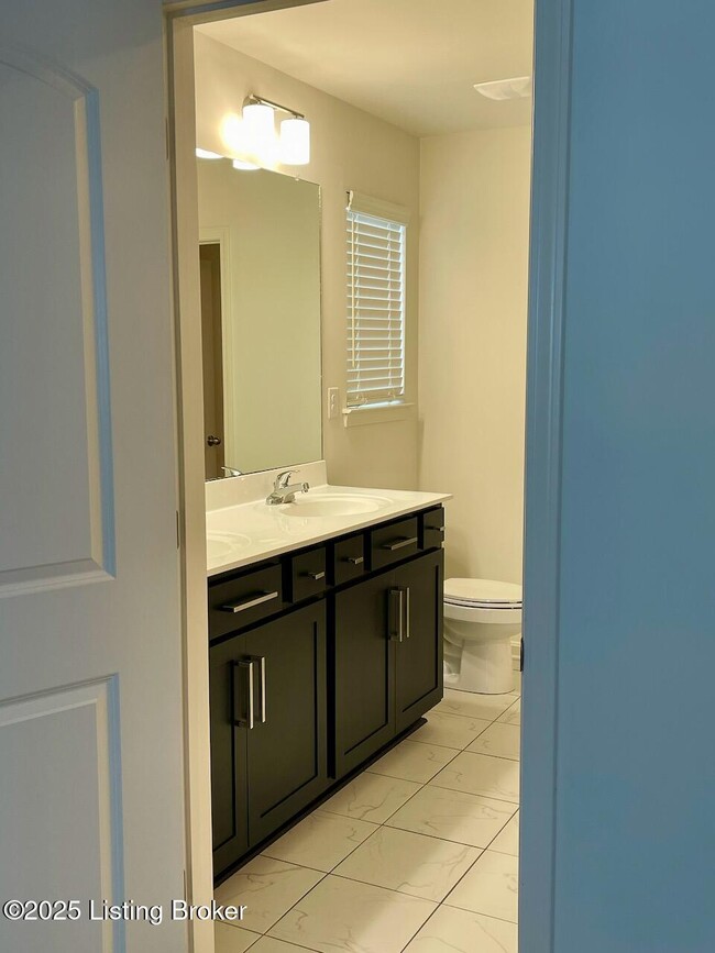 Building Photo - 12013 Cascade Falls Trl