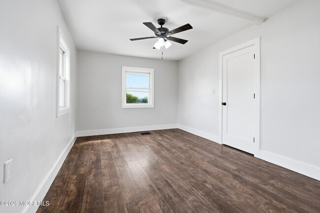 Building Photo - 236 Seaview Ave
