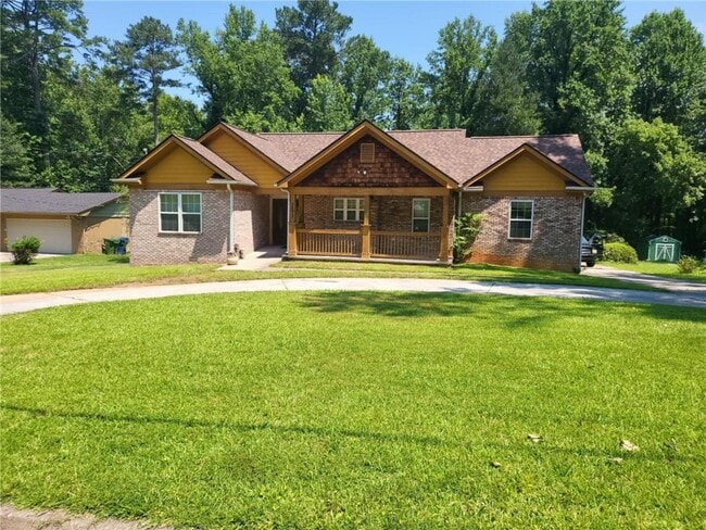 Building Photo - 3873 King Edward Trail SW