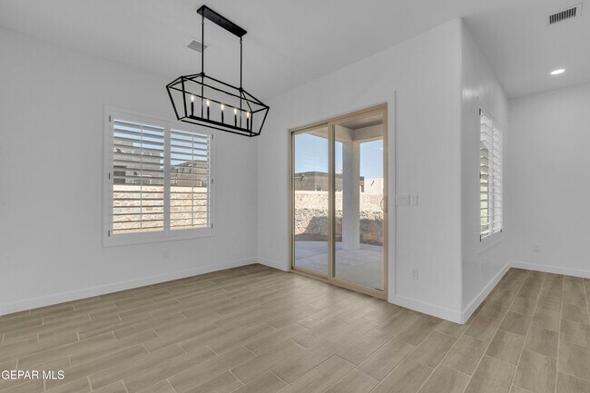 Building Photo - 15233 Expectation Ave