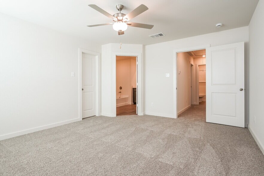 Building Photo - 421 Watson Ct