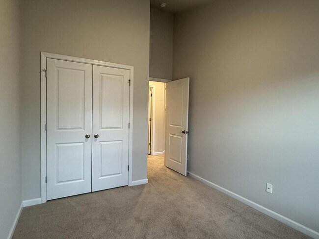 Building Photo - 4613 Wildaire Ln