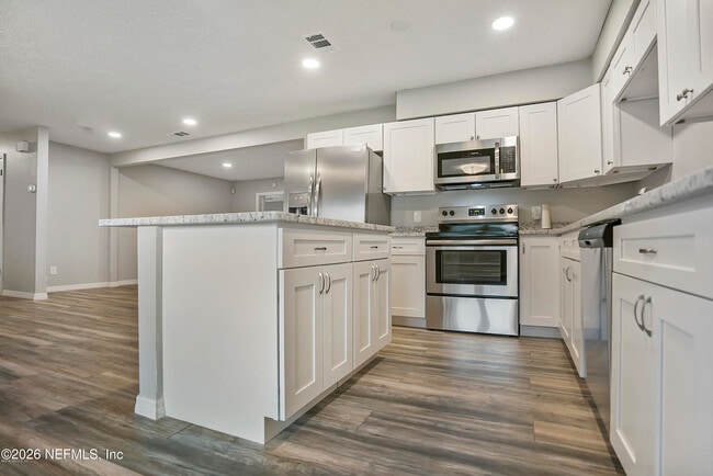 Building Photo - 7804 Jolliet Dr