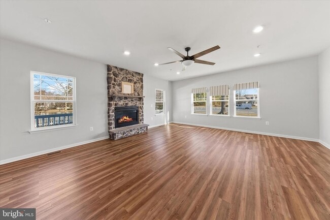Building Photo - 5559 Trafalgar Cir
