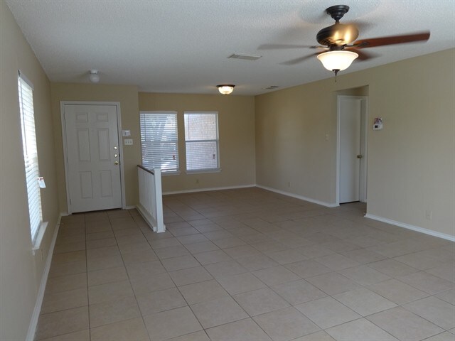 Building Photo - 7119 Rock Blf