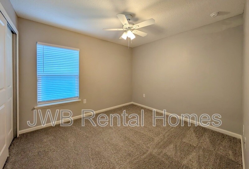 Building Photo - 60 Yellowfin Dr